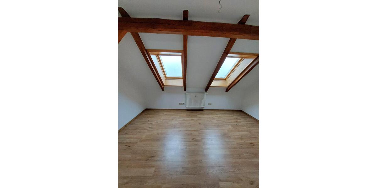 Dachgeschoßwohnung Großröhrsdorf - 3 Zimmer, 66 m&sup2;, 529&euro; | Angebot:24592773