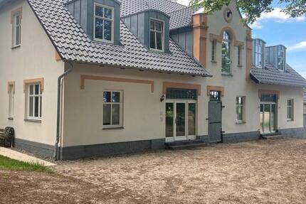 Wohnung Bergen auf Rügen - 4 Zimmer, 125 m&sup2;, 1.640&euro; | Angebot:26631222