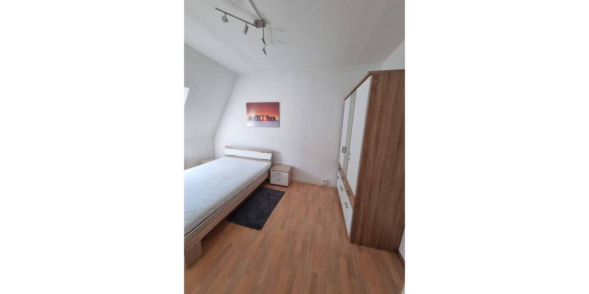 Etagenwohnung Gera Innenstadt - 3 Zimmer, 64 m&sup2;, 375&euro; | Angebot:26833434