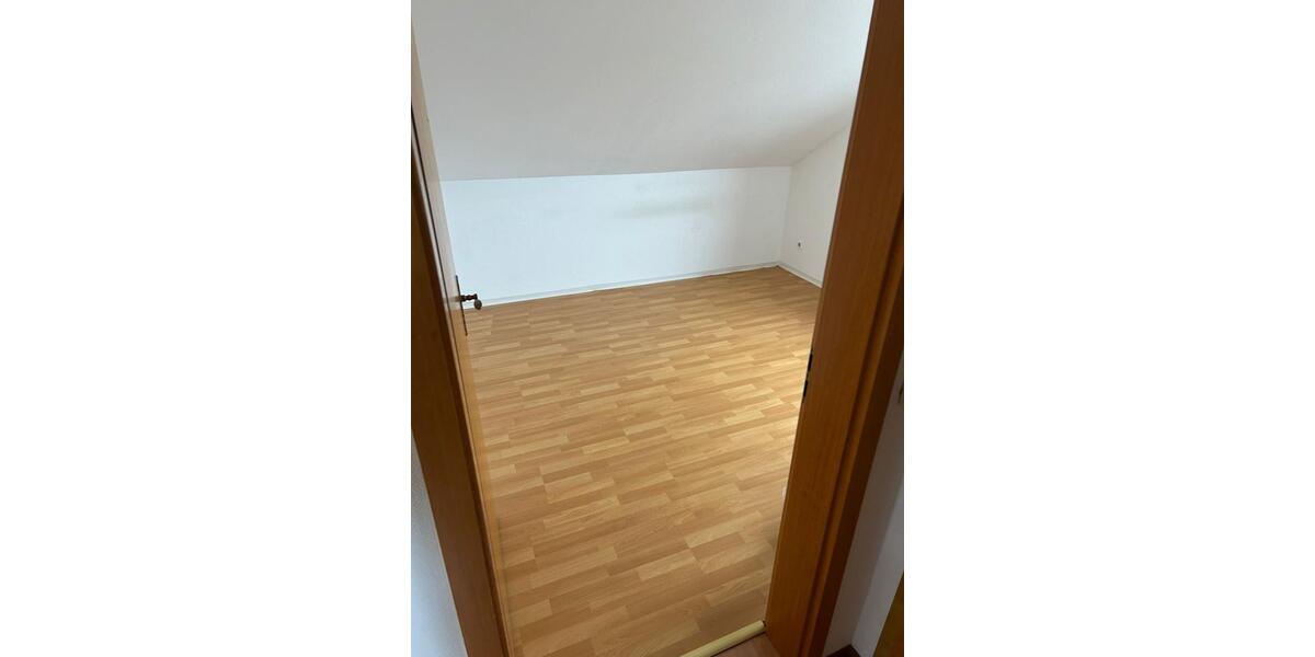 Dachgeschoßwohnung Winterlingen - 4 Zimmer, 60 m&sup2;, 550&euro; | Angebot:25948437