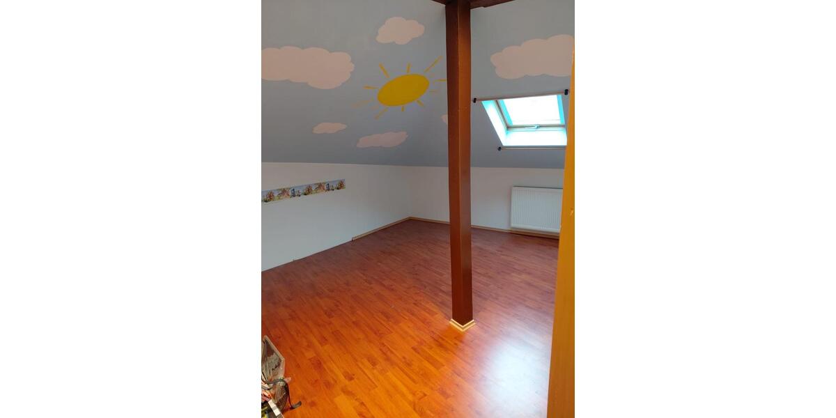 Dachgeschoßwohnung Euskirchen - 4 Zimmer, 100 m&sup2;, 950&euro; | Angebot:27631655