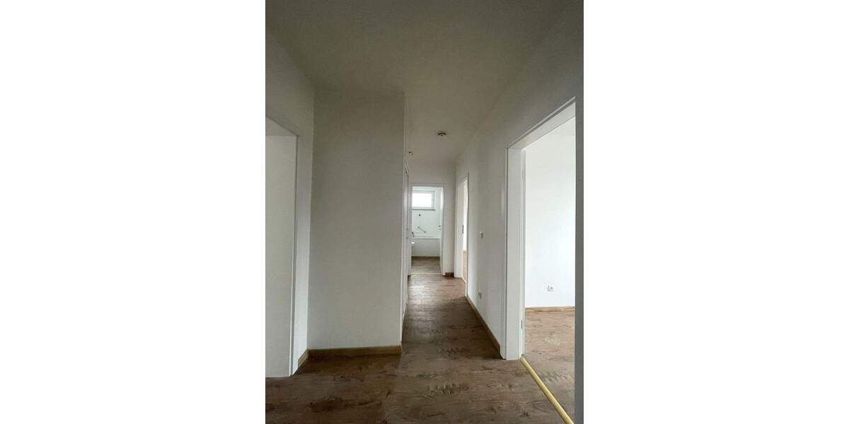 Etagenwohnung Eisenberg - 3 Zimmer, 74 m&sup2;, 690&euro; | Angebot:24909589