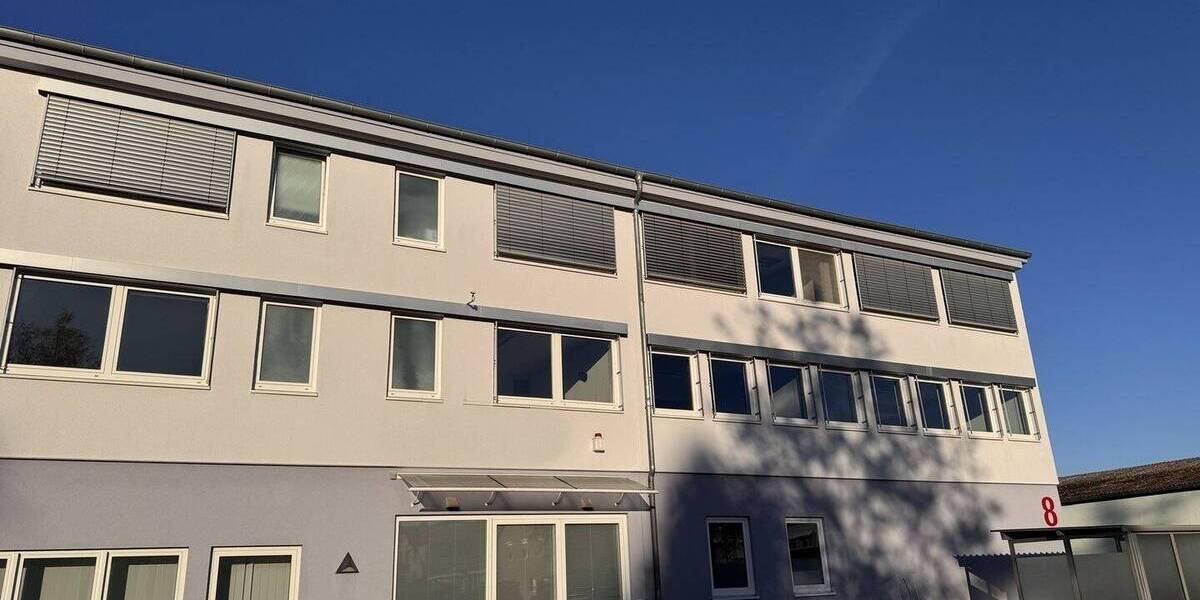 Sonnige Büroetage in Geismar! 9 zimmer