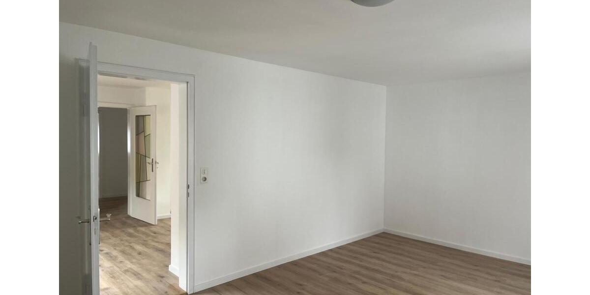 Etagenwohnung Neckartenzlingen - 4 Zimmer, 112 m&sup2;, 1.400&euro; | Angebot:26692449