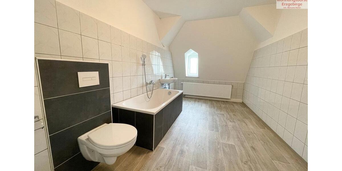 Dachgeschoßwohnung Aue-Bad Schlema Bad Schlema - 3 Zimmer, 79 m&sup2;, 518&euro; | Angebot:20146785