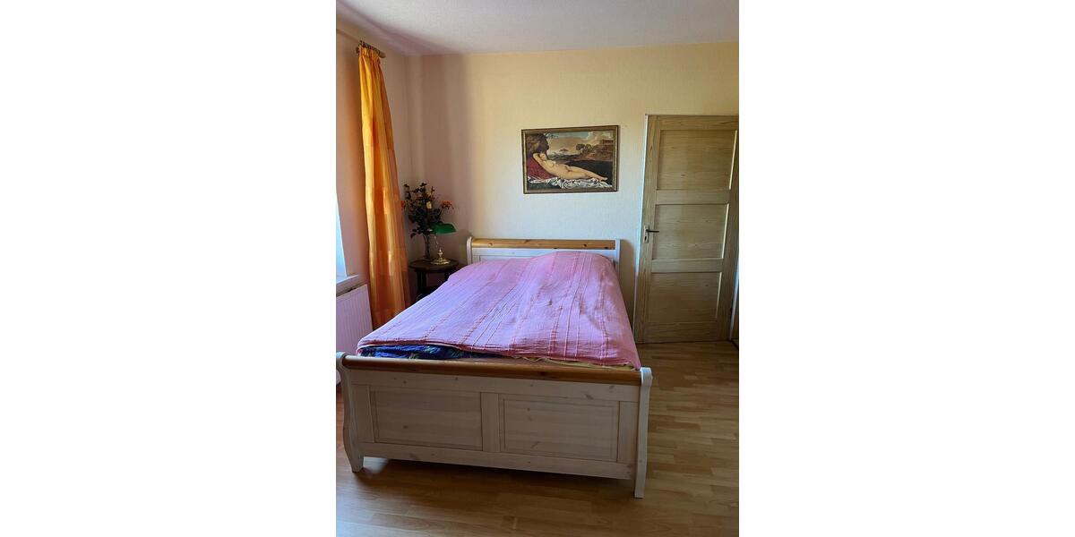 Wohnen auf Zeit Teutschenthal - 4 Zimmer, 180 m&sup2;, 22&euro; | Angebot:23616465