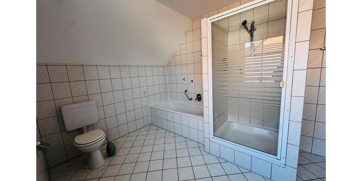 Etagenwohnung Rheda-Wiedenbrück Wiedenbrück - 3 Zimmer, 120 m&sup2;, 1.100&euro; | Angebot:26336436