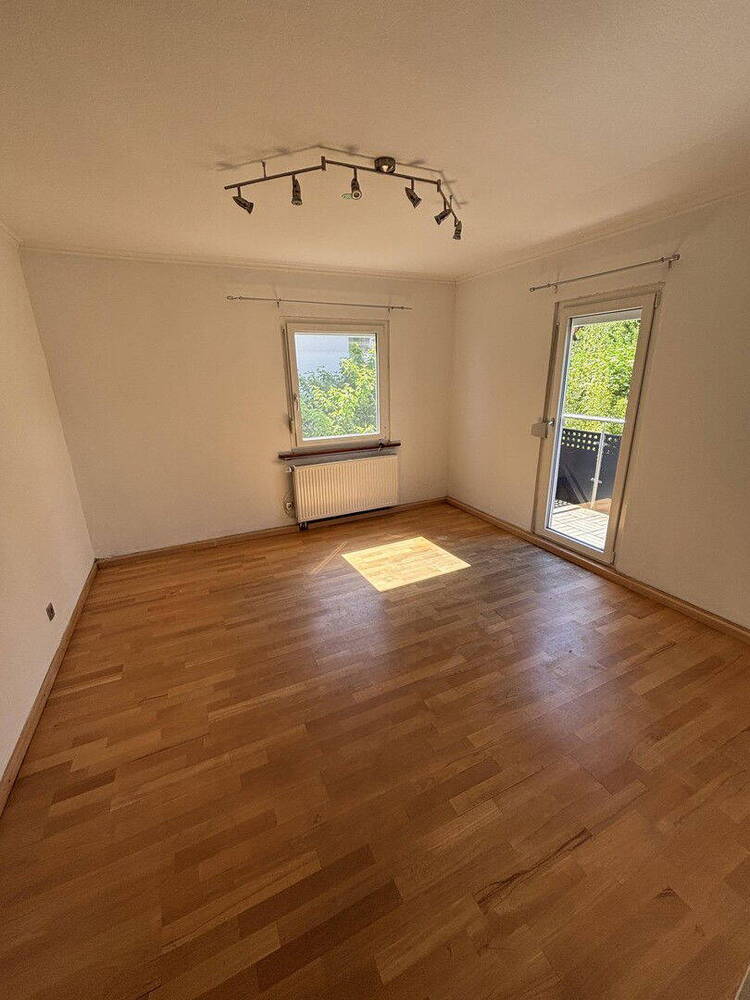 Geschmackvolle 3.5-Zi-Whg mit EBK, 2 Balkonen und Zugang zu Garten