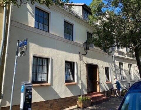 Etagenwohnung Wismar Altstadt - 4 Zimmer, 147 m&sup2;, 1.290&euro; | Angebot:26307453