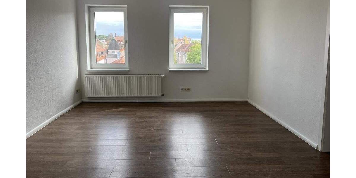 Etagenwohnung Döbeln - 4 Zimmer, 100 m&sup2;, 525&euro; | Angebot:25709042