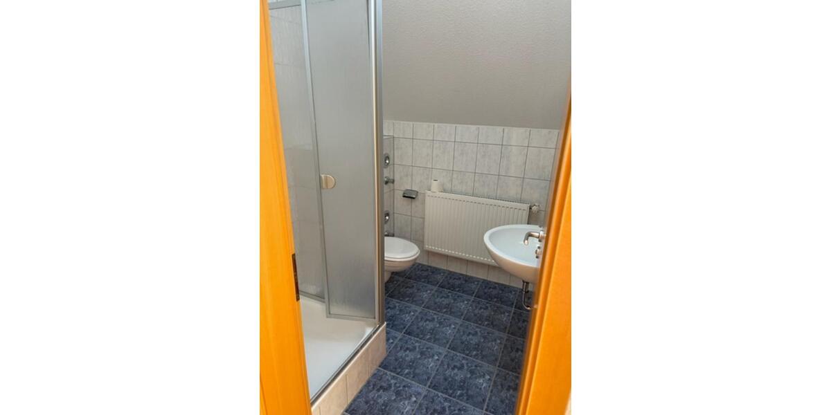 Dachgeschoßwohnung Pohlheim - 1 Zimmer, 35 m&sup2;, 300&euro; | Angebot:25767030