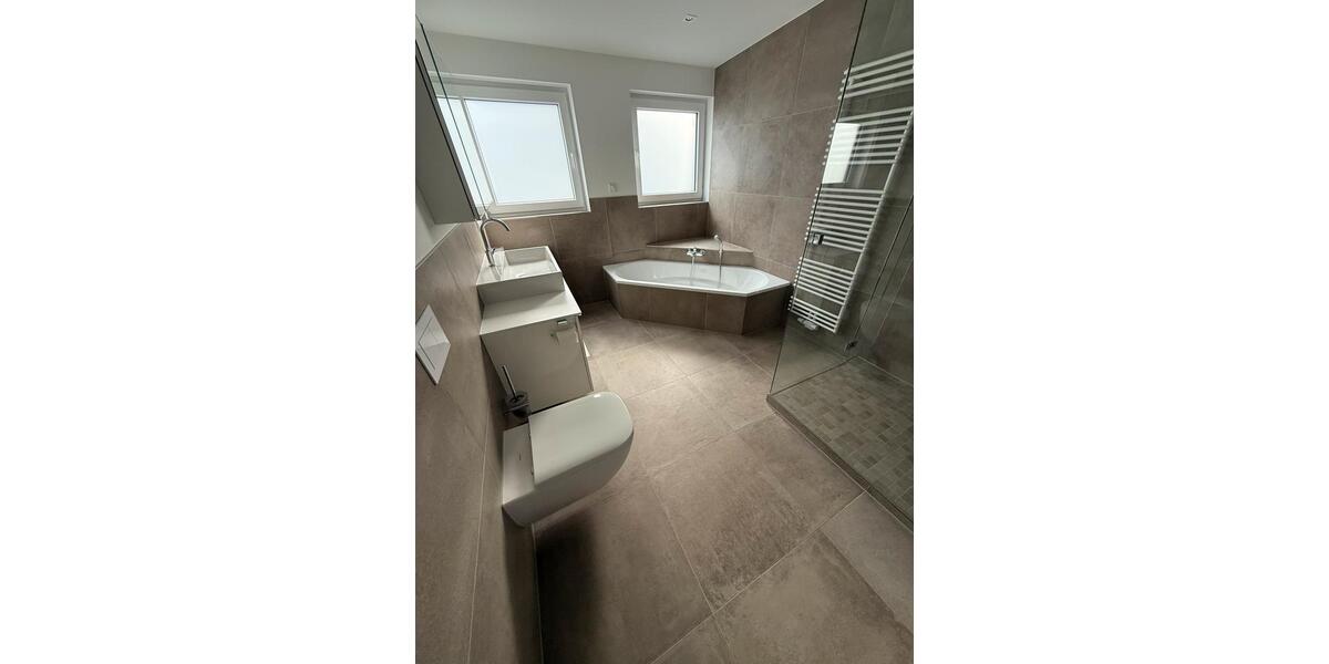 Dachgeschoßwohnung Wincheringen - 3 Zimmer, 120 m&sup2;, 1.400&euro; | Angebot:24756102