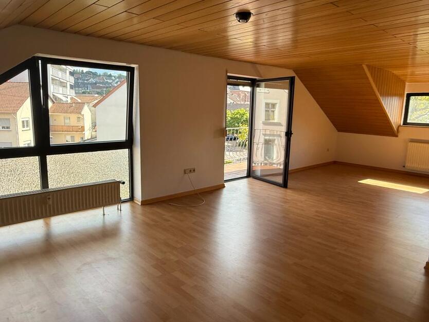 Gemütliche 3 Z,K,B-Whg. mit Balkon in Düppenweiler zu vermieten!