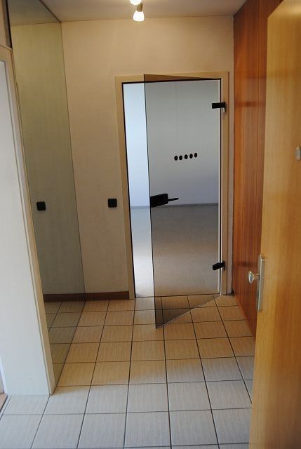 Wohnung im EG mit Balkon, Garage und Stellplatz in ruhiger Lage ... sucht lebensälteren Mieter ... 2 zimmer