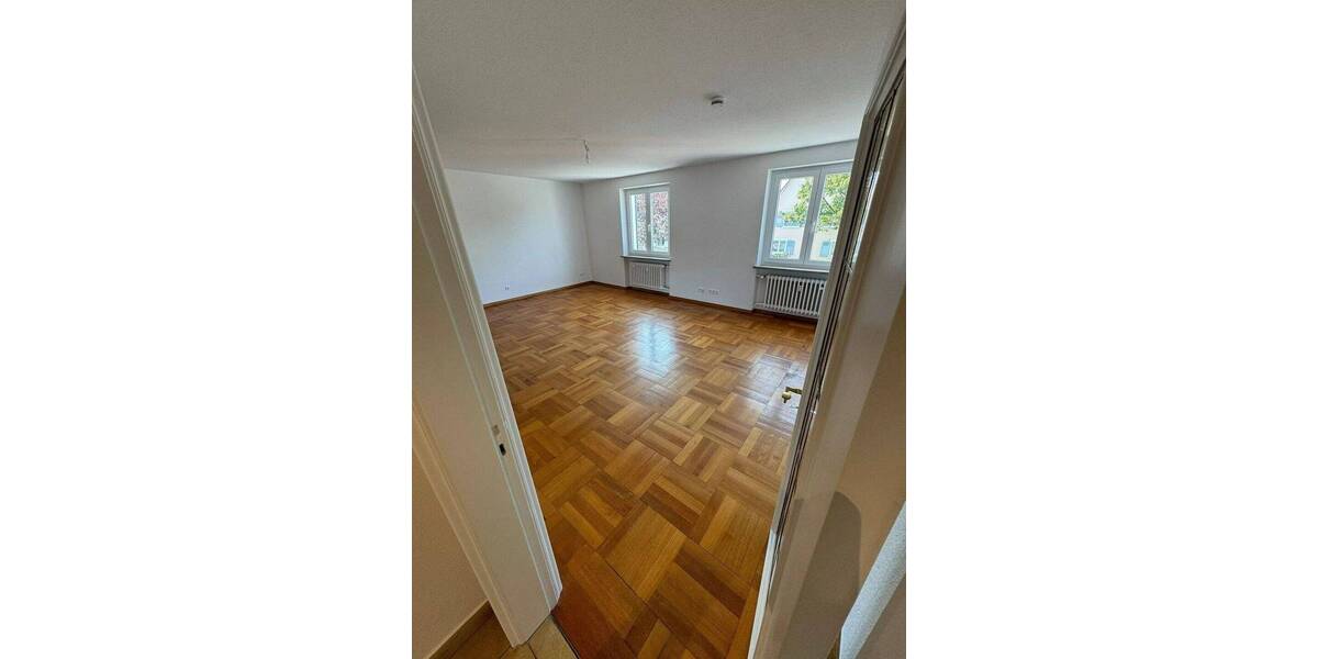 Etagenwohnung Weil am Rhein - 5 Zimmer, 141 m&sup2;, 1.850&euro; | Angebot:25837678