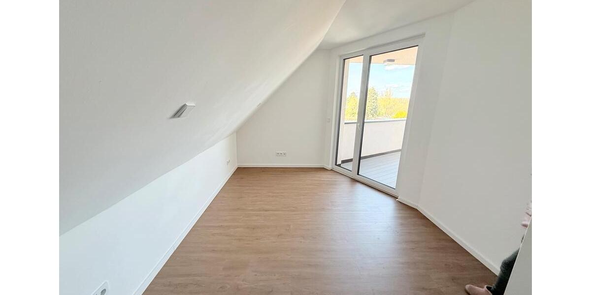 Dachgeschoßwohnung Jülich - 4 Zimmer, 100 m&sup2;, 1.350&euro; | Angebot:26300561
