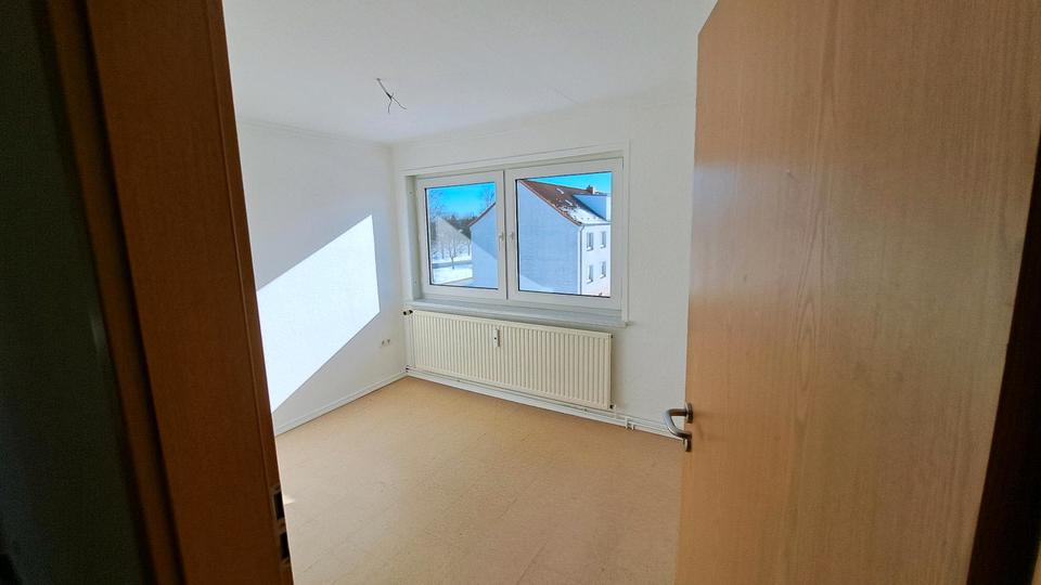 Dachgeschoßwohnung Lützow - 4 Zimmer, 78 m&sup2;, 800&euro; | Angebot:25171670