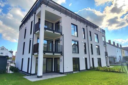 +++NU-Burlafingen, 3-Zi.-Mietwohnung, 89,51 m² Wfl., EG, großer Garten, Küche, 2 TG-Stpl.+++ 3 zimmer