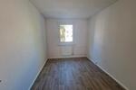 **FAMILIEN WILLKOMMEN**4-Zimmer-Wohnung Balkon 1.Etage Bad mit Wanne ab sofort