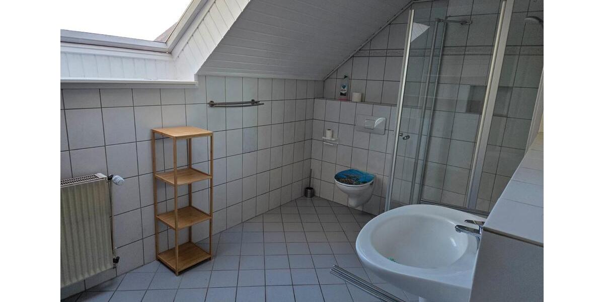 Dachgeschoßwohnung Westerstede - 3 Zimmer, 100 m&sup2;, 700&euro; | Angebot:26095420