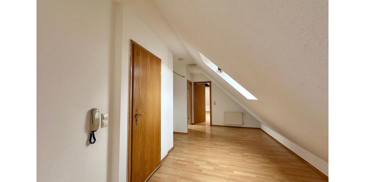 Dachgeschoßwohnung Edewecht - 2 Zimmer, 57 m&sup2;, 590&euro; | Angebot:26444280