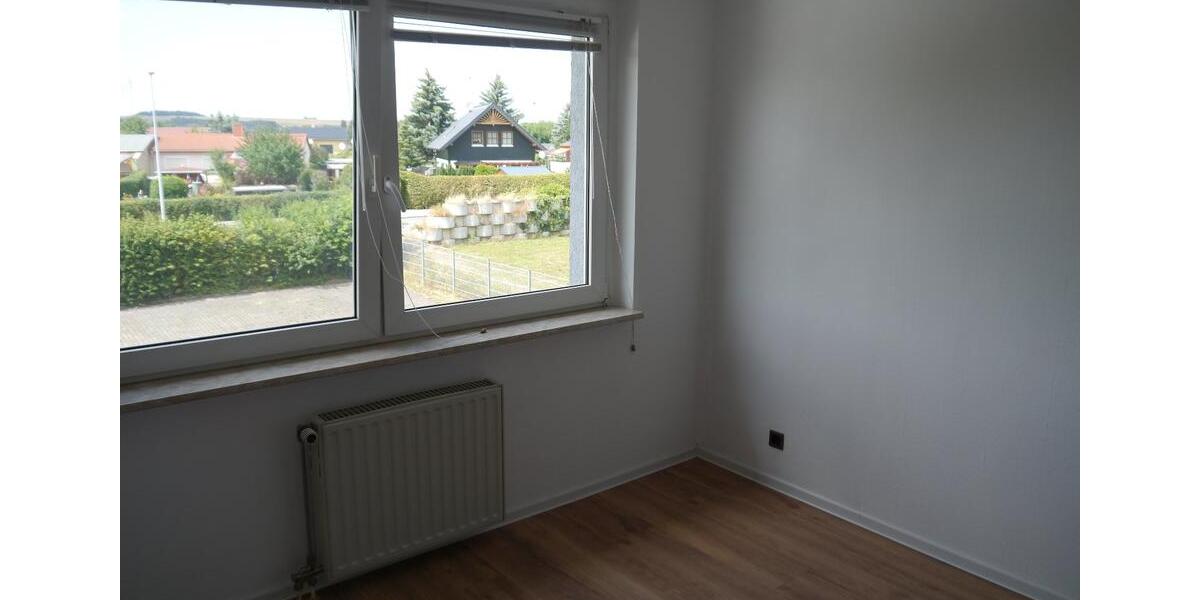 Etagenwohnung Eisenberg - 3 Zimmer, 70 m&sup2;, 490&euro; | Angebot:26648816