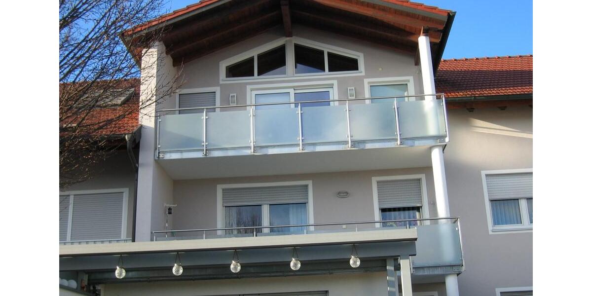 Dachgeschoßwohnung Ingolstadt Nordost - 3 Zimmer, 120 m&sup2;, 1.250&euro; | Angebot:24839704