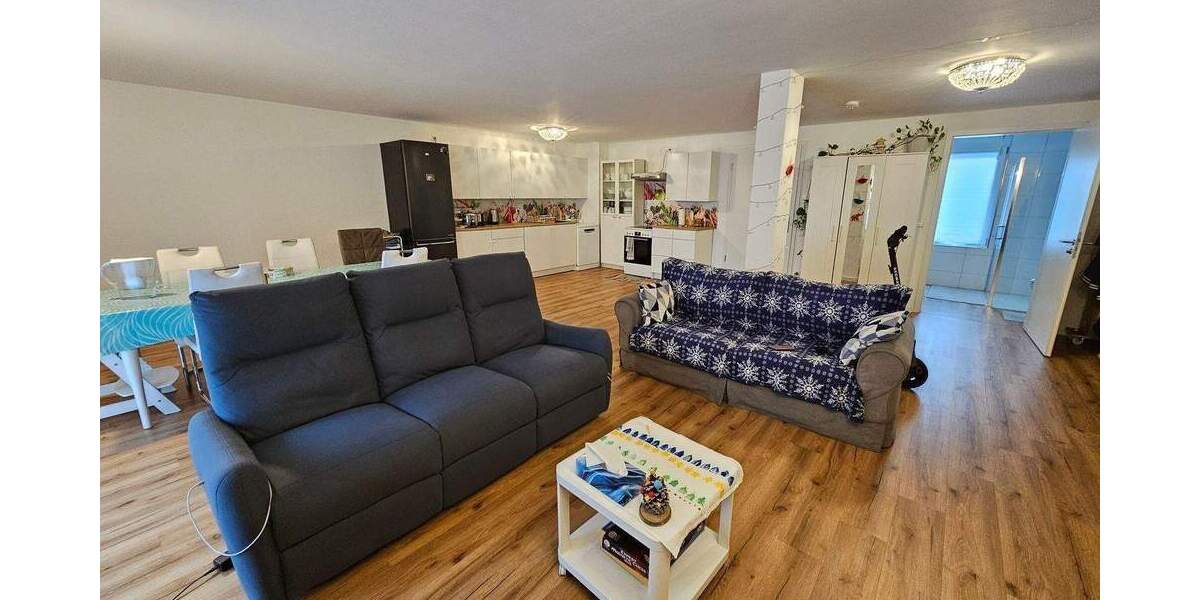 Zimmer Markgröningen - 3 Zimmer, 100 m&sup2;, 1.260&euro; | Angebot:25865448