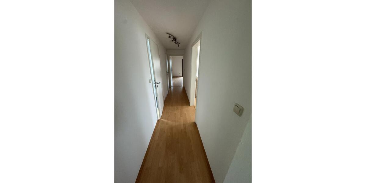 Dachgeschoßwohnung Lohr am Main - 2.5 Zimmer, 70 m&sup2;, 700&euro; | Angebot:25755375
