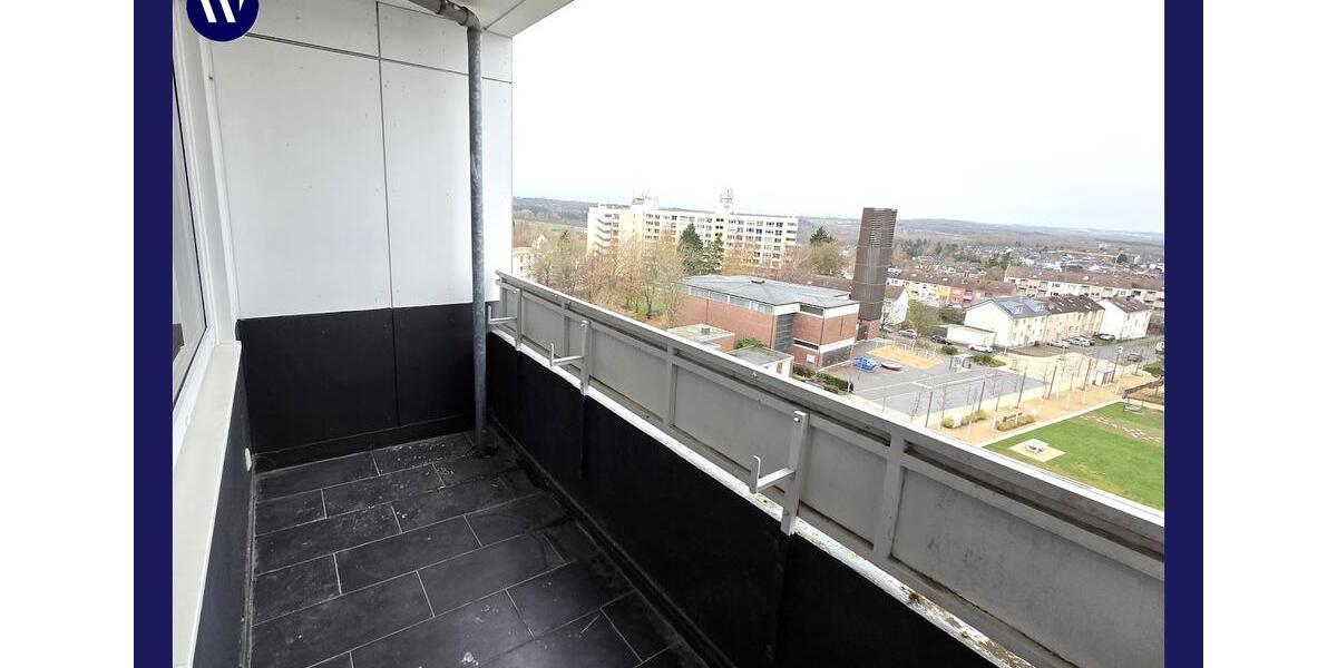 Herrliche Aussichten! Apartment + Loggia, frisch renoviert, guter Raumschnitt, modernes Bad, Aufzug 1 zimmer