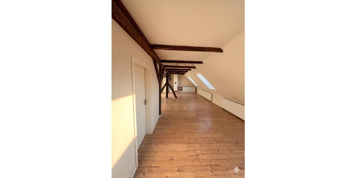 Dachgeschoßwohnung Hessisch Oldendorf - 3 Zimmer, 93 m&sup2;, 750&euro; | Angebot:26534863