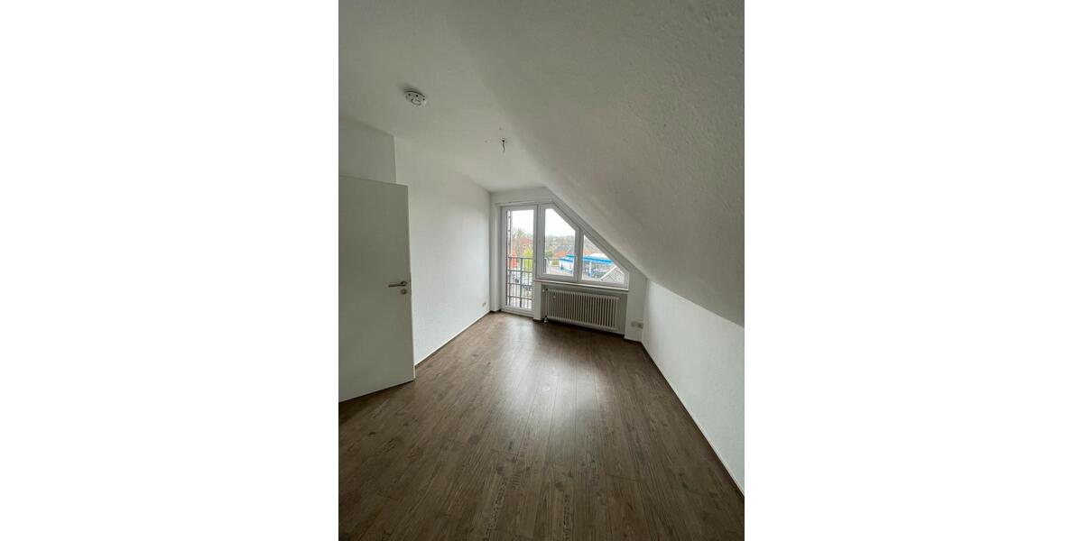 Dachgeschoßwohnung Lingen (Ems) - 3 Zimmer, 86 m&sup2;, 750&euro; | Angebot:26632949