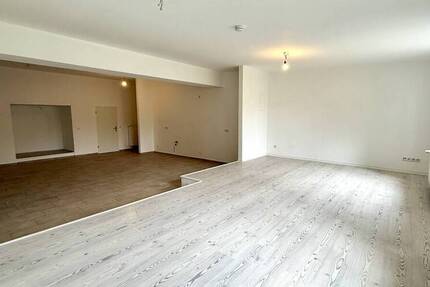 Stilvolle 2,5-Zimmer-Wohnung - frisch renoviert & sofort bezugsfrei!