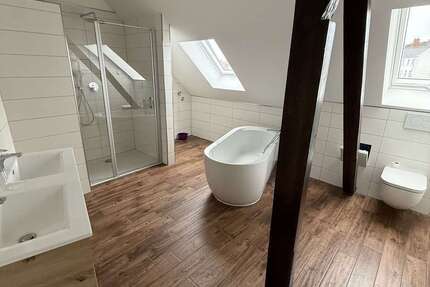 Wohnung Bitterfeld Bitterfeld - 4 Zimmer, 110 m&sup2;, 770&euro; | Angebot:26252883