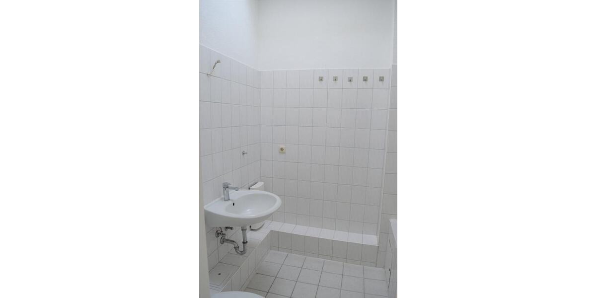 Etagenwohnung Wilhelmshaven - 5 Zimmer, 105 m&sup2;, 630&euro; | Angebot:25710632