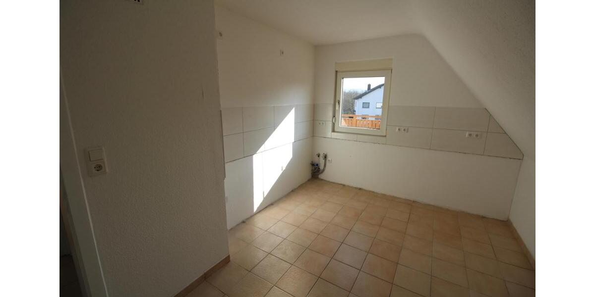 Dachgeschoßwohnung Aschaffenburg Gailbach - 3.5 Zimmer, 81 m&sup2;, 640&euro; | Angebot:24785711