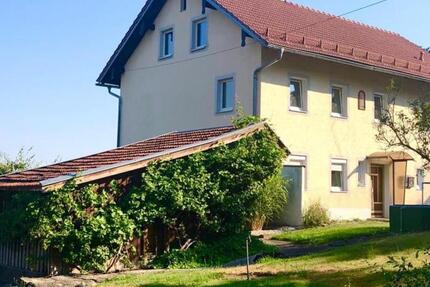 Haus Cham - 12 Zimmer, 190 m&sup2;, 950&euro; | Angebot:25170610