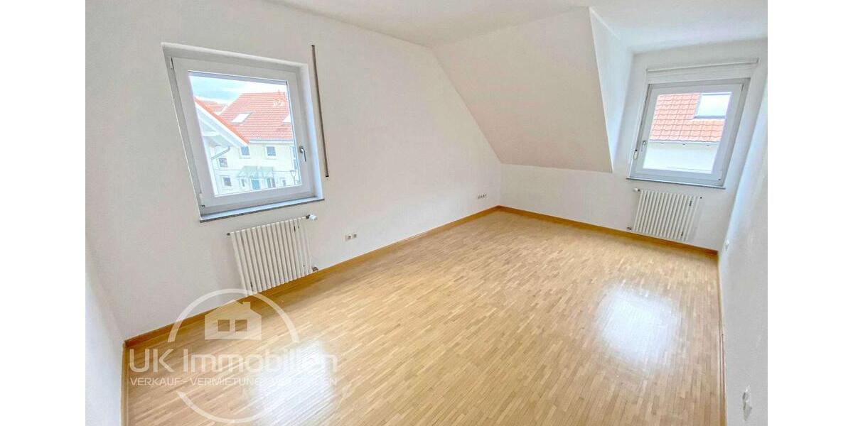 Doppelhaushälfte Bad Vilbel - 6 Zimmer, 165 m&sup2;, 2.600&euro; | Angebot:24382638
