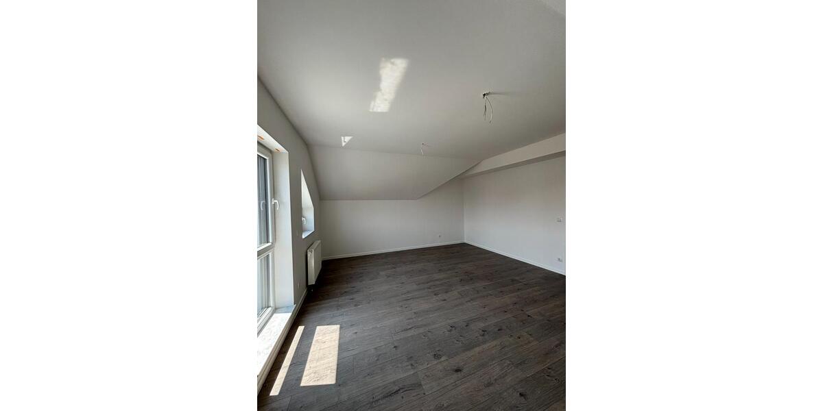 Erstbezug! 123 Zimmer Wohnung zur Verfügung 3 zimmer