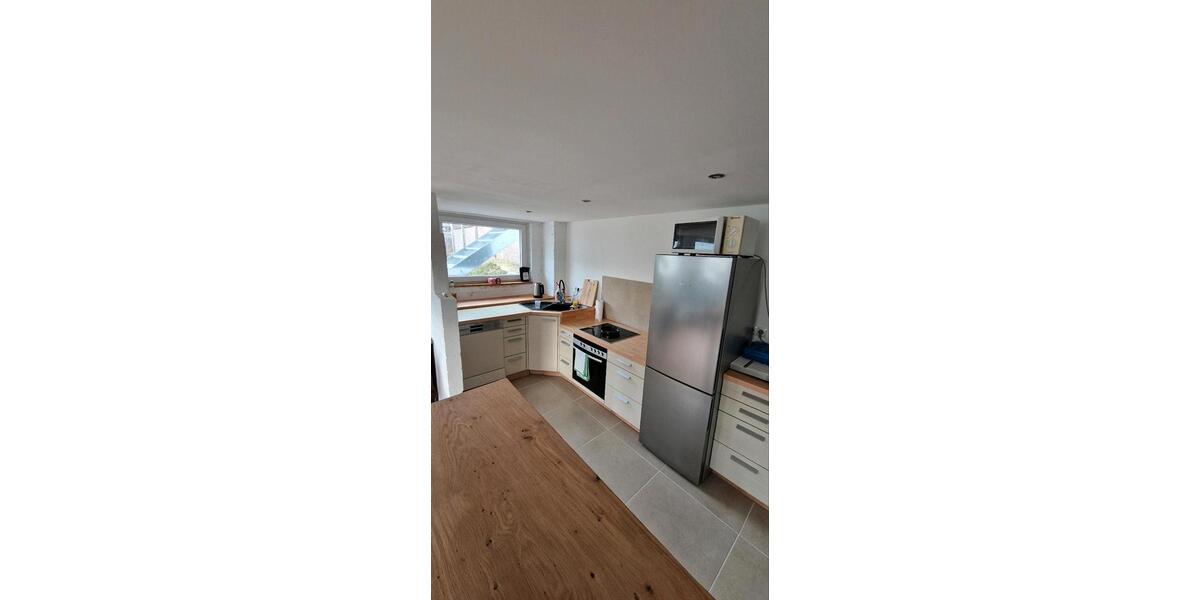 Helle, möblierte 2-Zimmer-Wohnung mit Garten & Parkplatz (65 m²) 2 zimmer