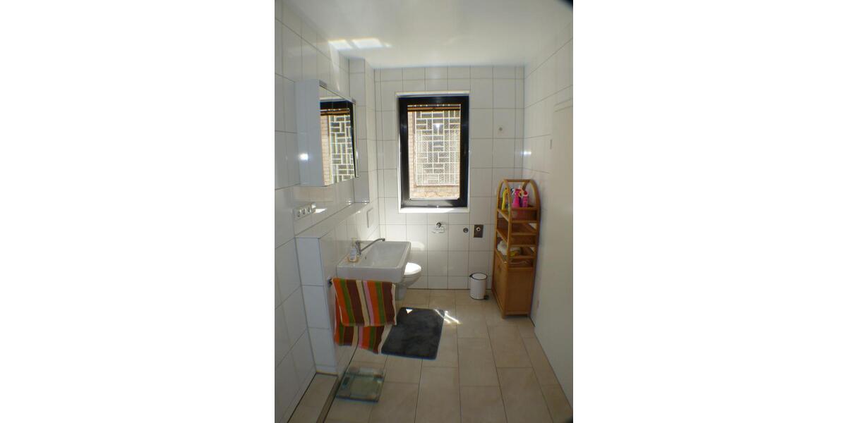 Wohnen auf Zeit Edenkoben - 3 Zimmer, 107 m&sup2;, 385&euro; | Angebot:26536745