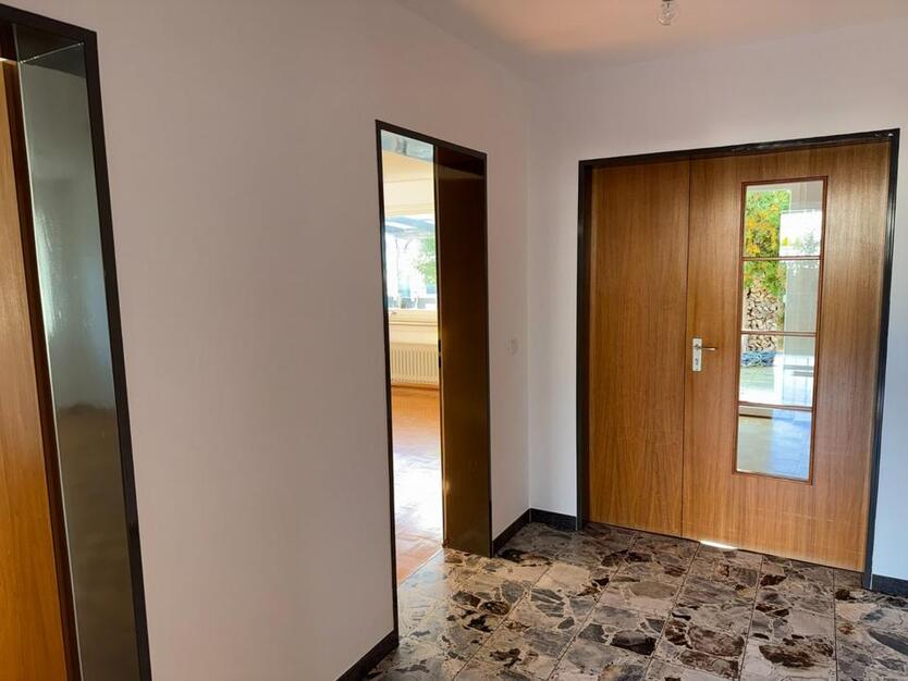 Helle 3,5 Zi EG-Whng mit Holzkachelofen, großer Terasse, Garten zimmer