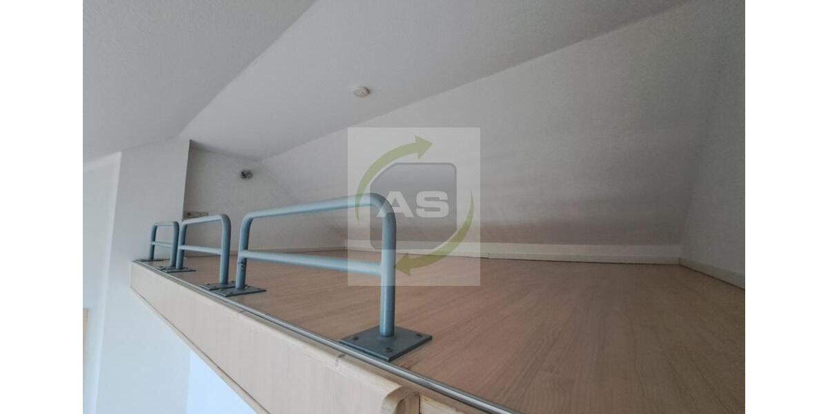 Dachgeschoßwohnung Zwickau - 3 Zimmer, 101 m&sup2;, 749&euro; | Angebot:26004595