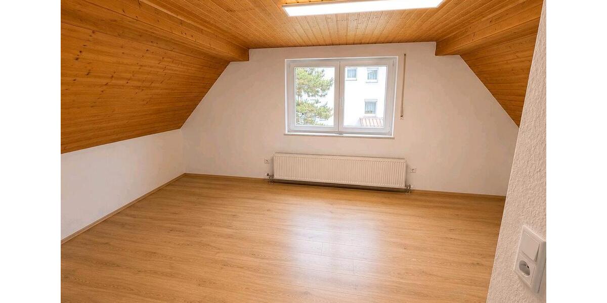 Dachgeschoßwohnung Estenfeld - 1 Zimmer, 25 m&sup2;, 600&euro; | Angebot:26652019