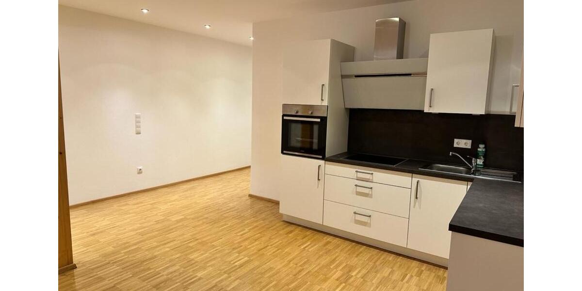 Hochparterre Bad Windsheim - 2 Zimmer, 63 m&sup2;, 690&euro; | Angebot:25842104