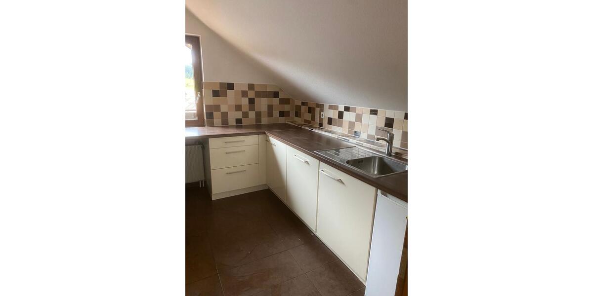 Dachgeschoßwohnung Baiersbronn - 3.5 Zimmer, 86 m&sup2;, 850&euro; | Angebot:23695156