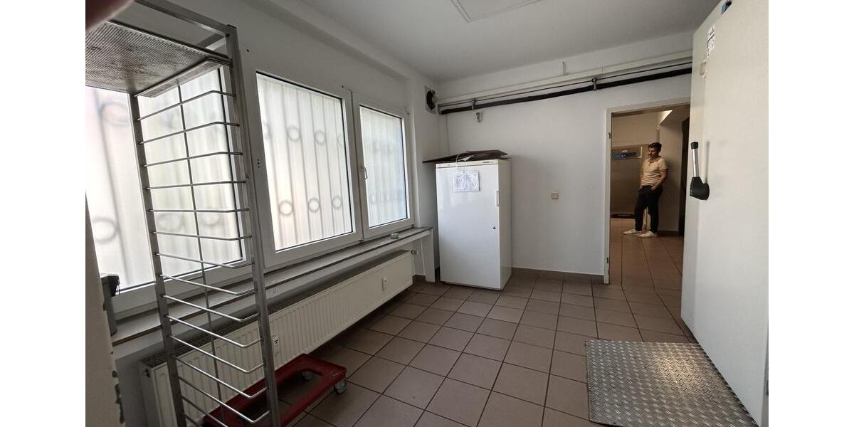 Gewerbeobjekt Hennef (Sieg) - 1.600&euro; | Angebot:26678766