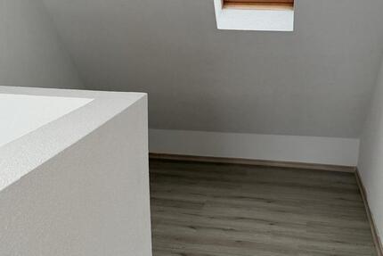 Wohnung Bad Laasphe - 4 Zimmer, 170 m&sup2;, 1.200&euro; | Angebot:24842524