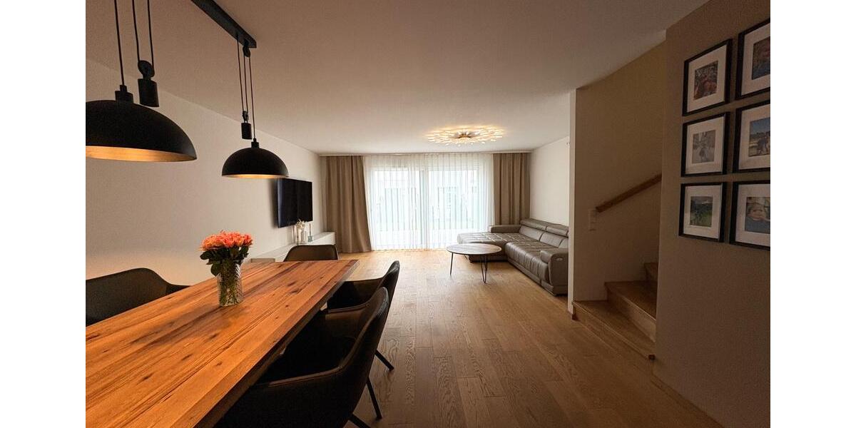 Doppelhaushälfte Rheinfelden (Baden) - 7 Zimmer, 131 m&sup2;, 2.450&euro; | Angebot:25921787