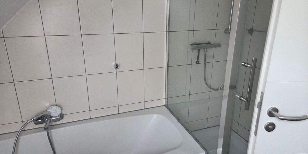 Etagenwohnung Adelshofen Neustett - 4 Zimmer, 112 m&sup2;, 800&euro; | Angebot:25733548